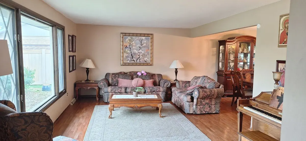 8823 Prestwick Lane