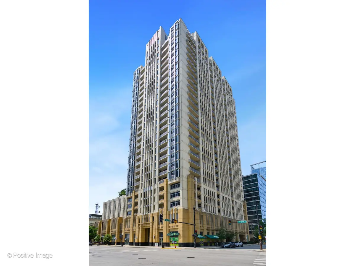 1400 S MICHIGAN Avenue