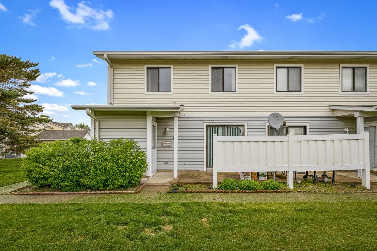 40 N Waterford Drive