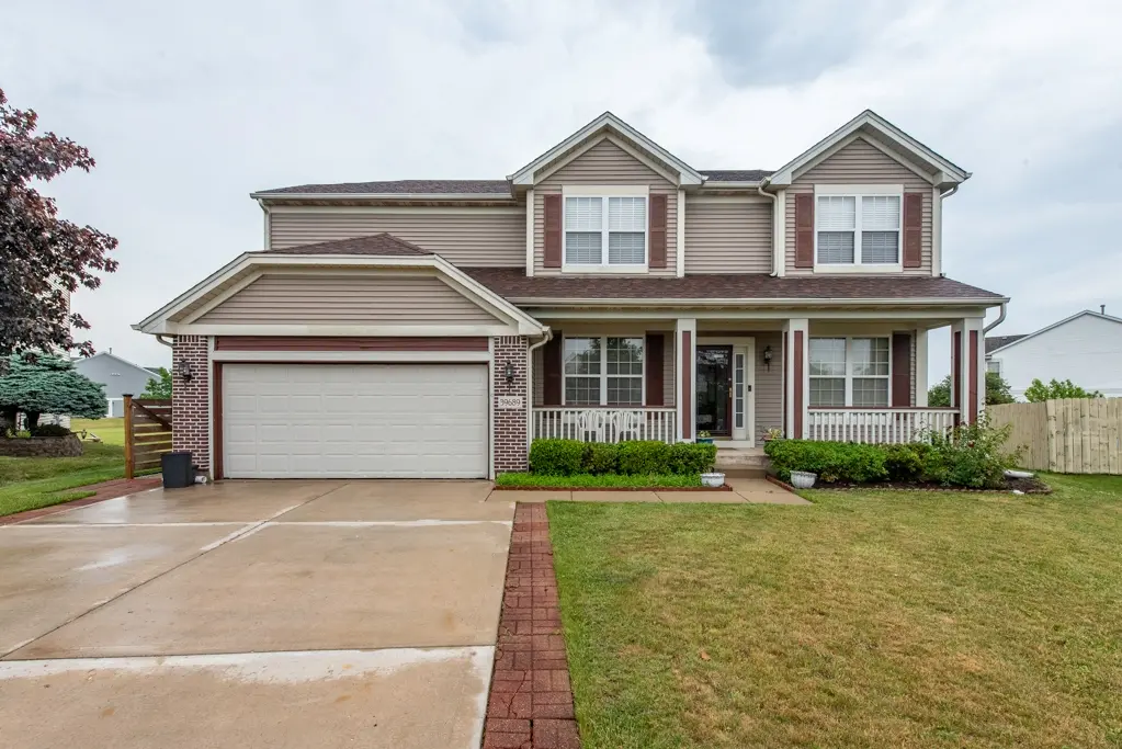 39689 LYNSEE Court