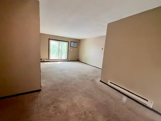 183 N Waters Edge Drive W