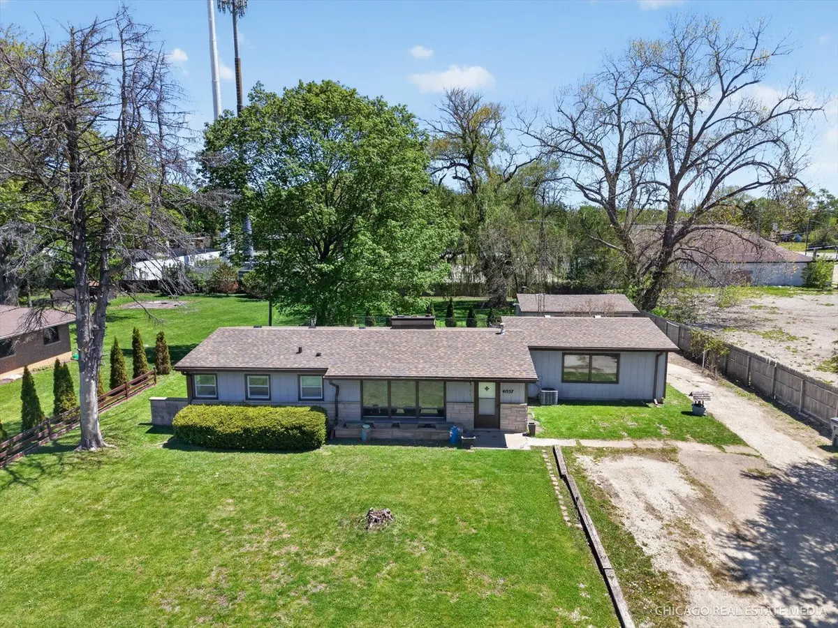 41557 N Illinois Street