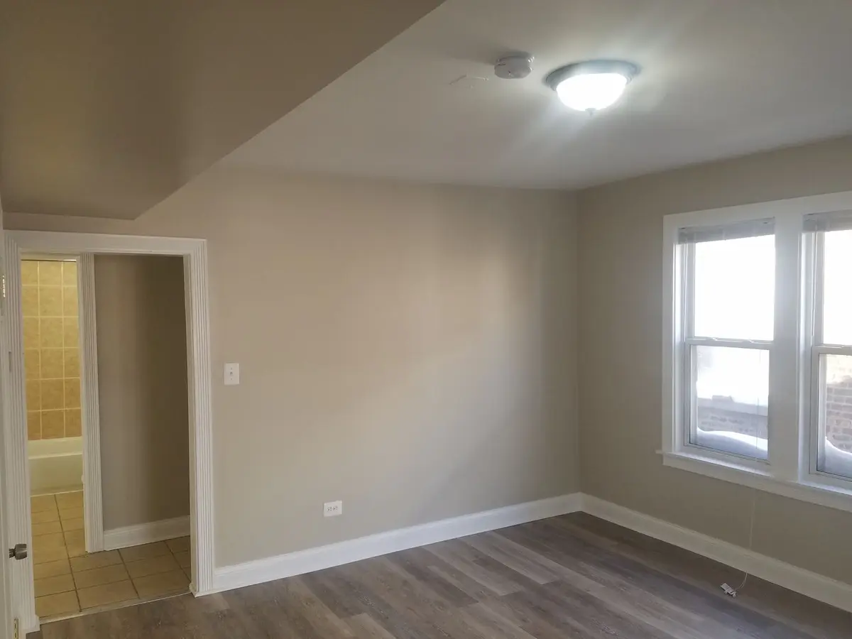 331 W 76th Street