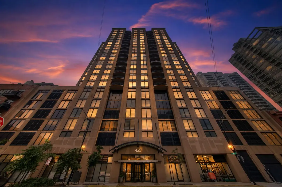435 W Erie Street