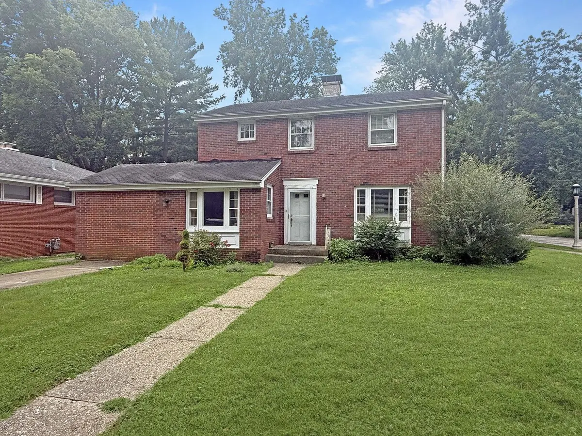 117 W Delaware Avenue