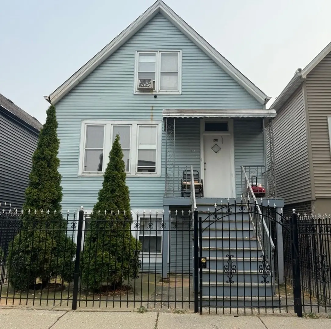 3303 W 38th Place