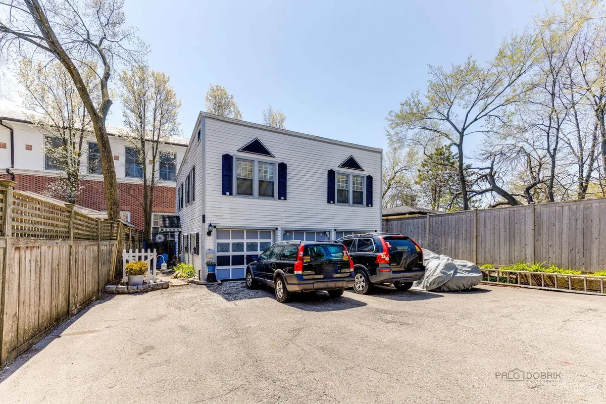 389 E Deerpath Road