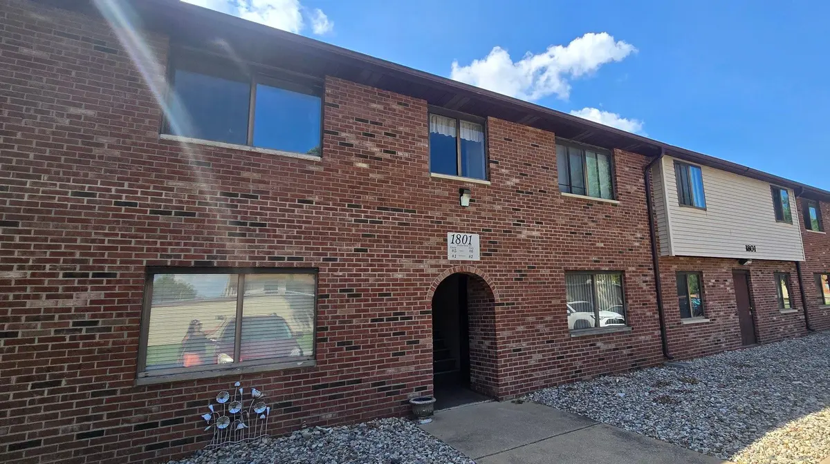1801 Richardson Drive
