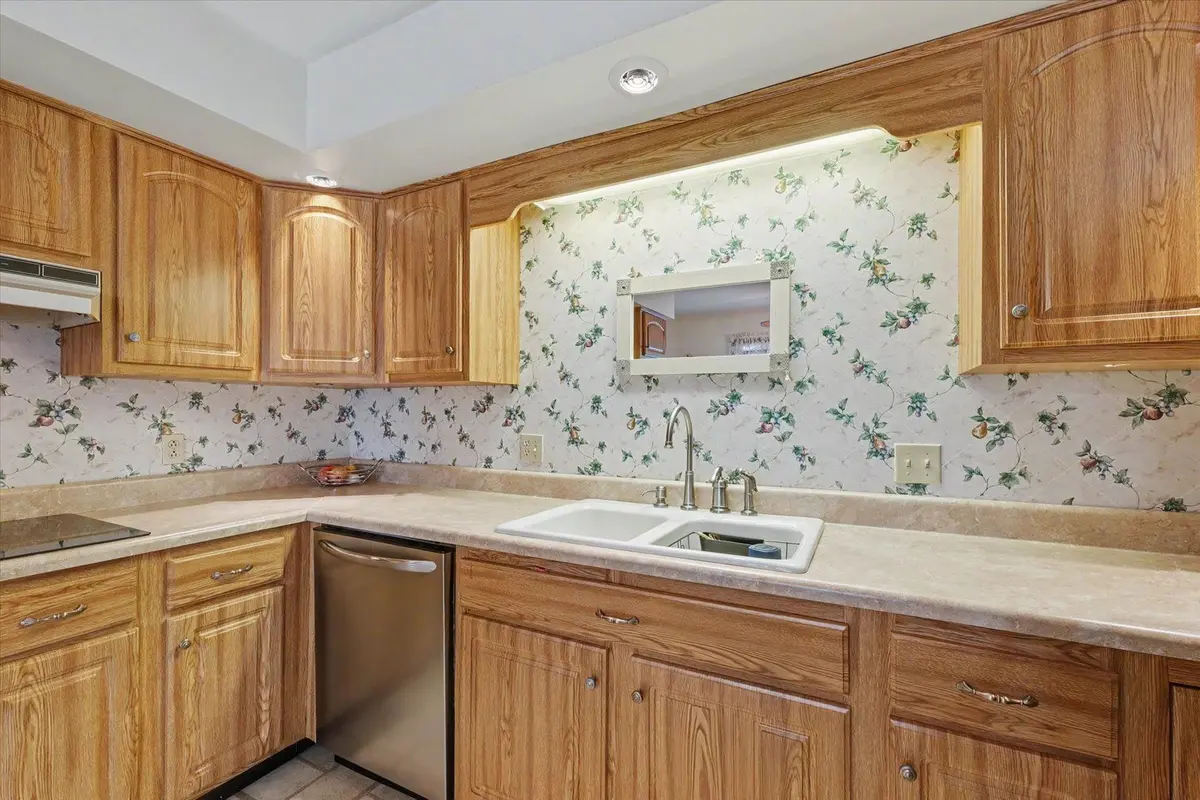 52 County Road 3000 N