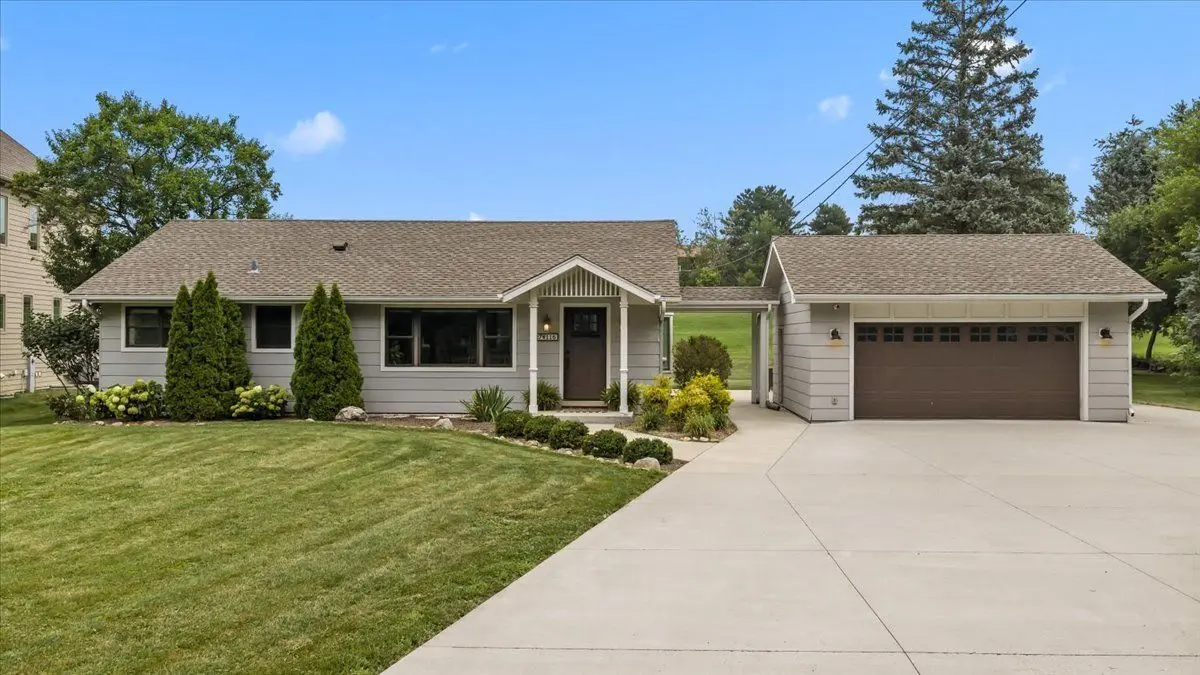27W116 48th Street