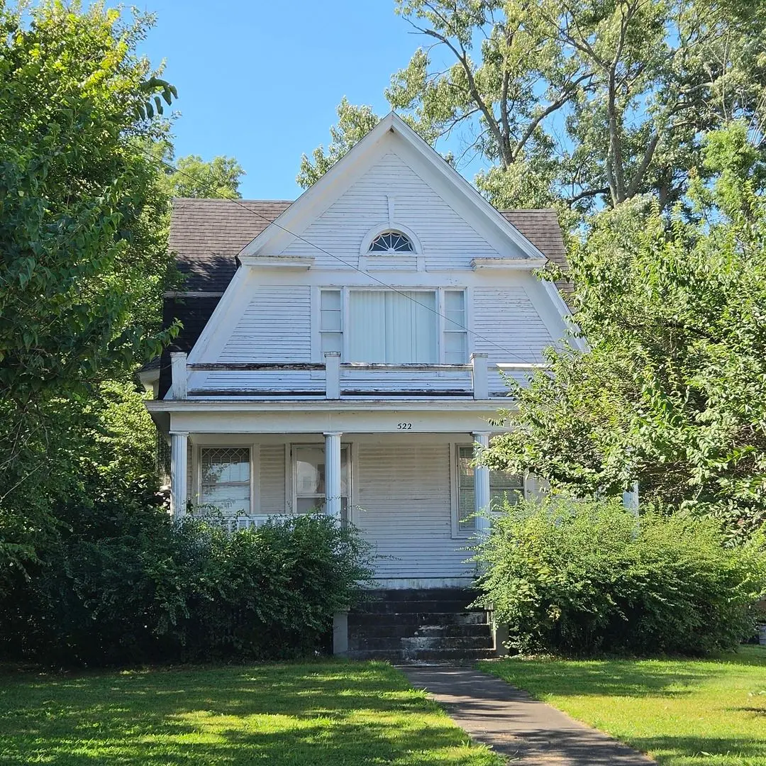 522 E Main Street