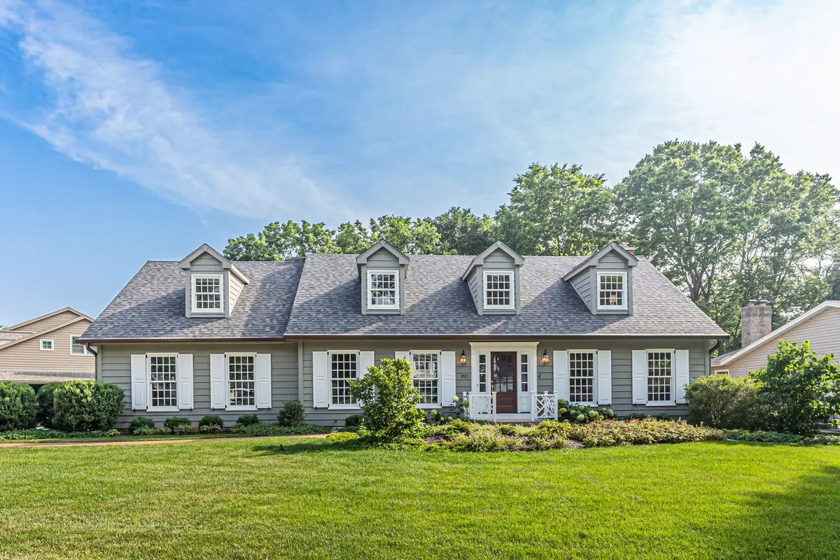 991 Huntleigh Drive