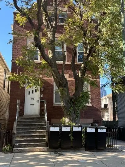 712 W 17th Street