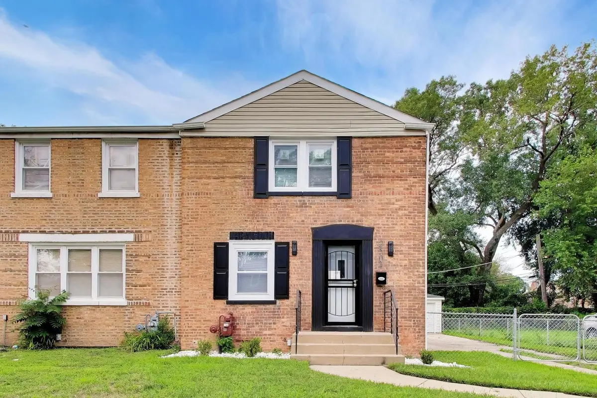 2504 E 96th Street