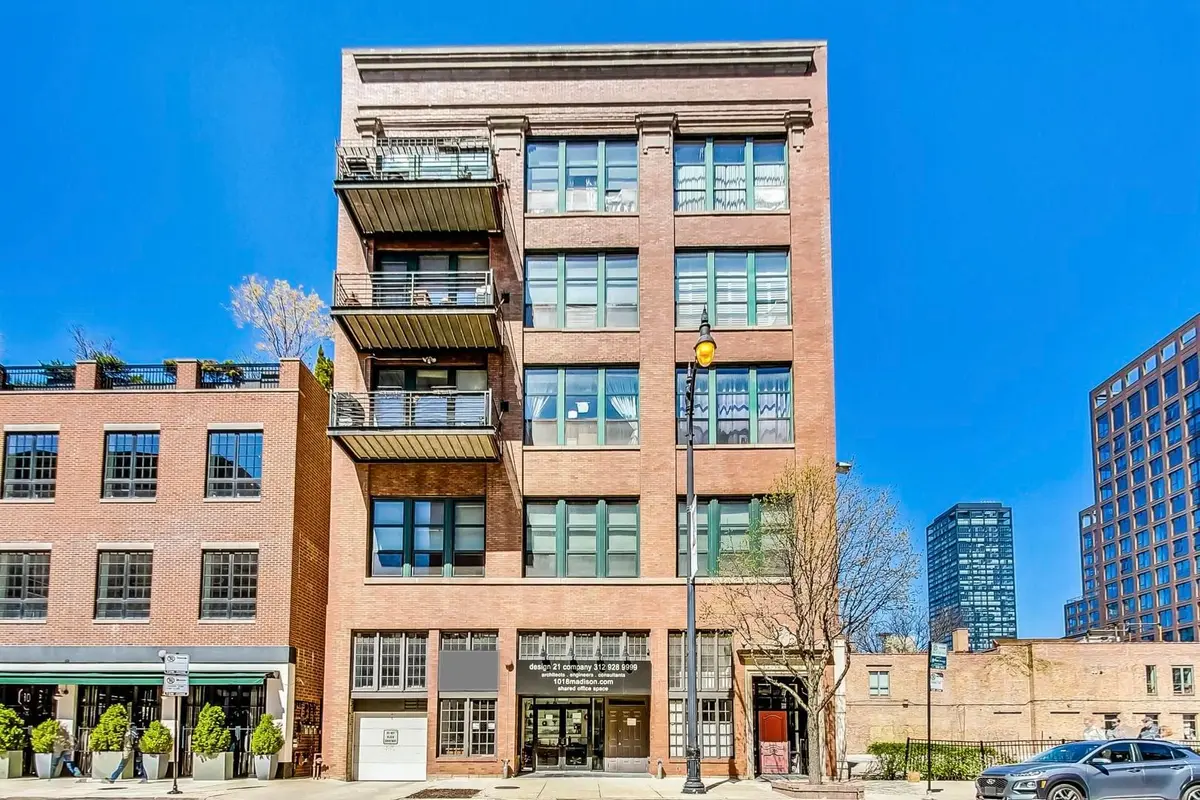 1016 W Madison Street