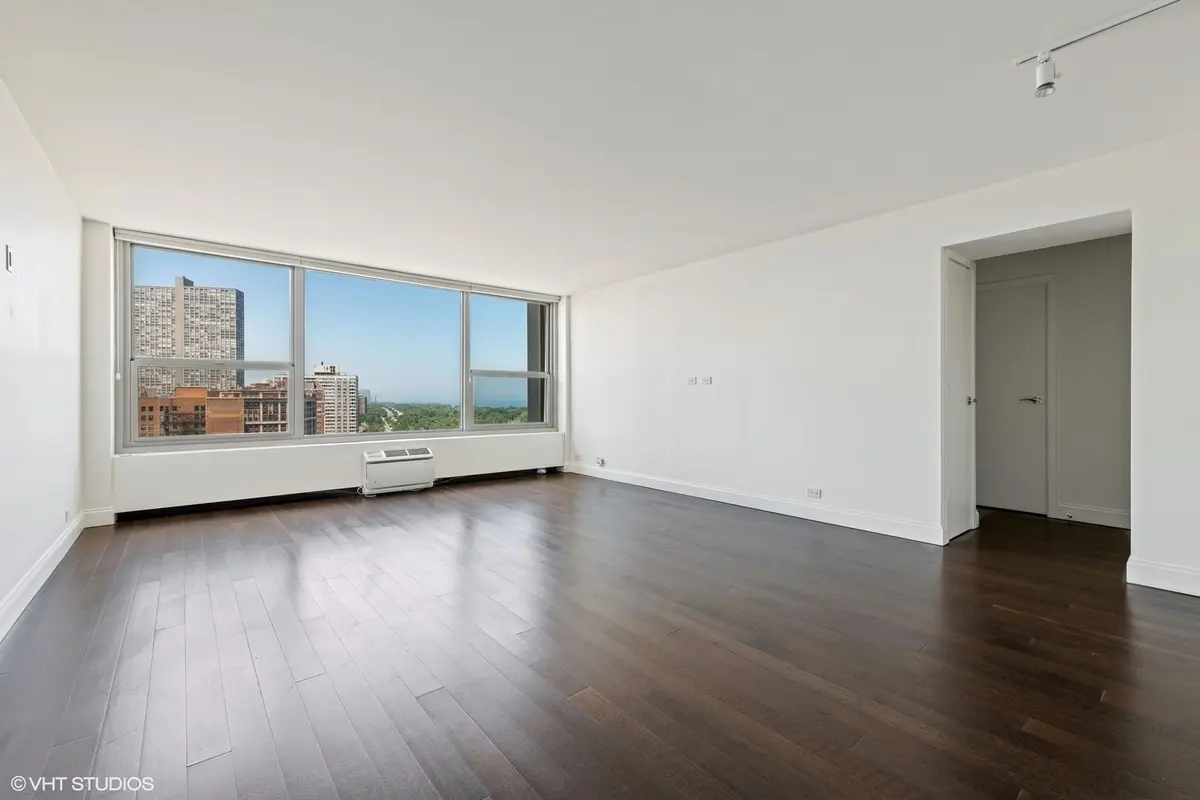 3600 N Lake Shore Drive
