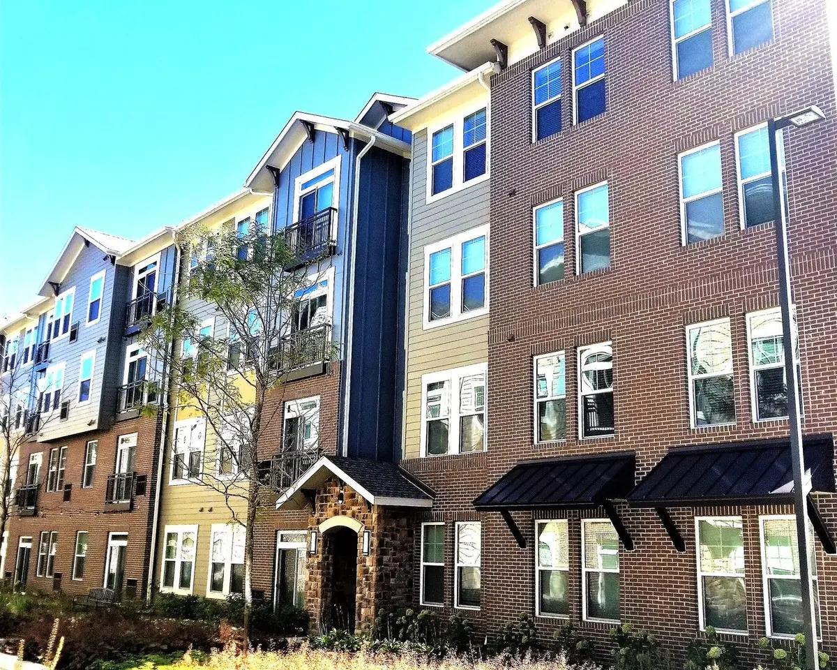 690 E Algonquin Road