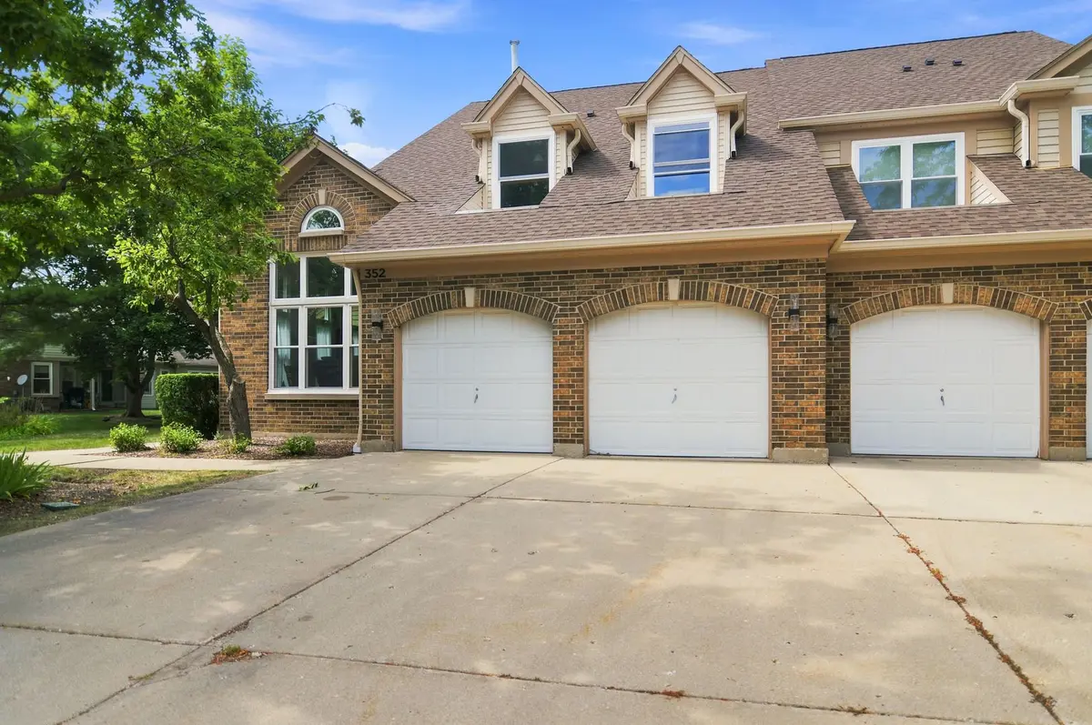 352 Satinwood Court N