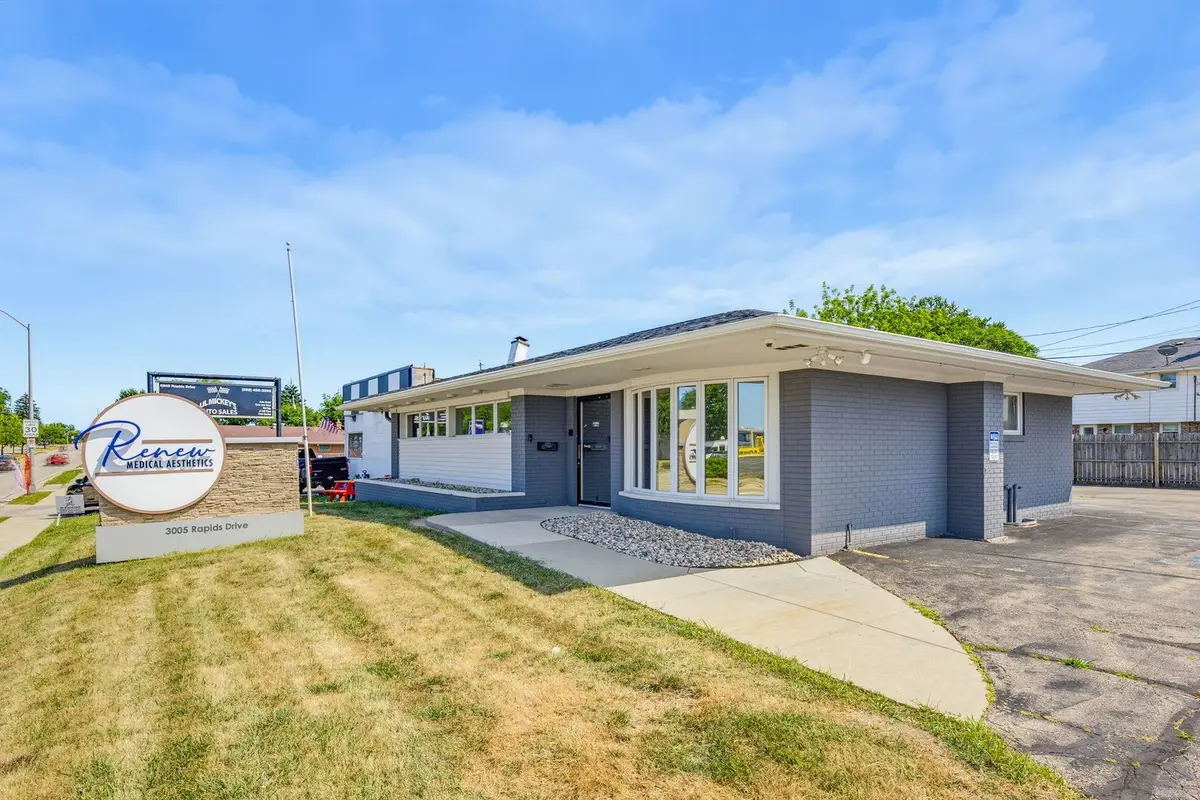 3005 Rapids Drive