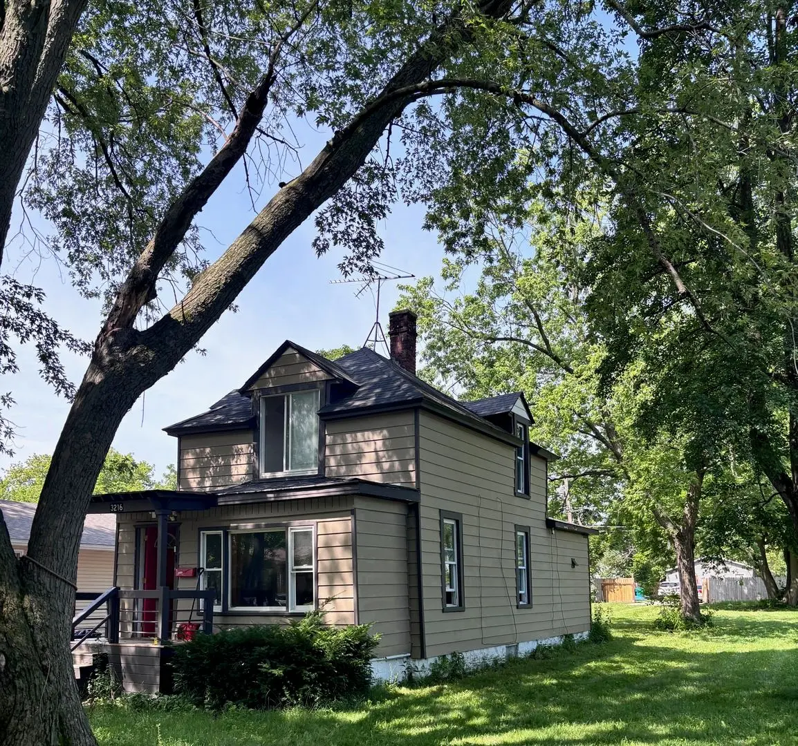 3216 Ezra Avenue