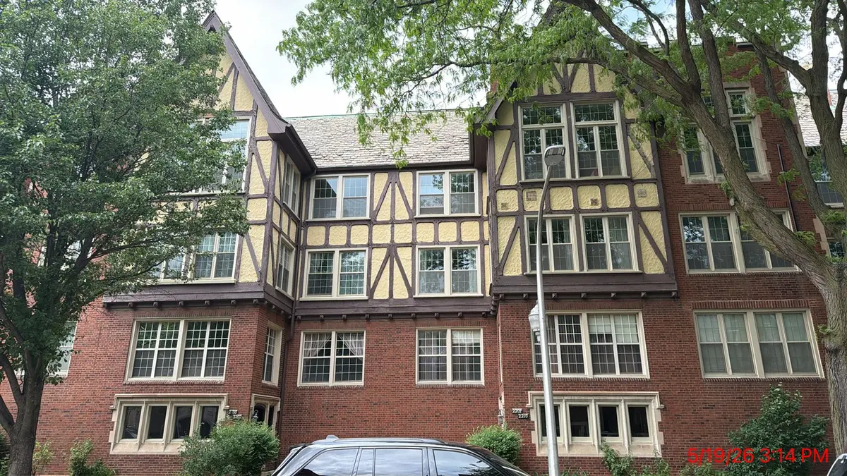 2200 E 70th Place