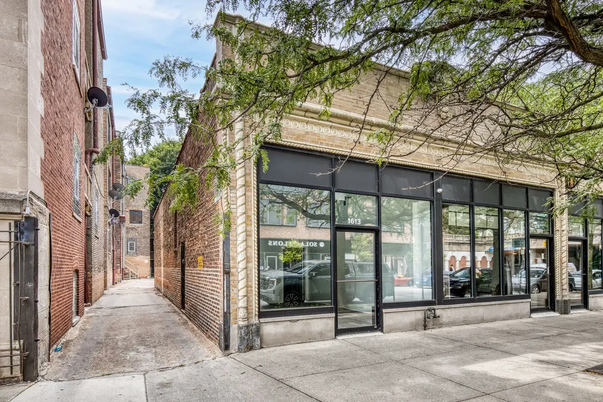 1613 E 53rd Street