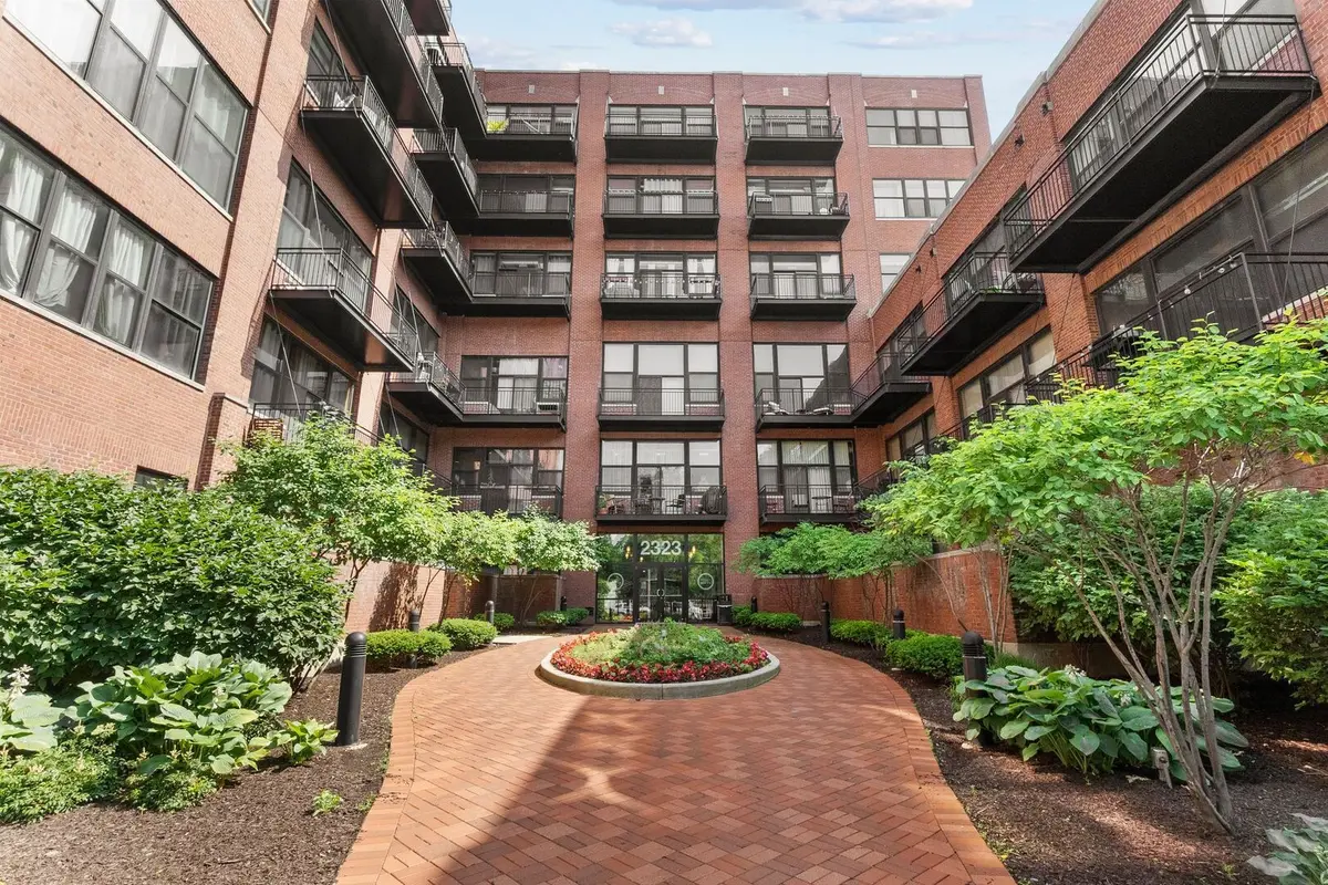 2323 W PERSHING Road