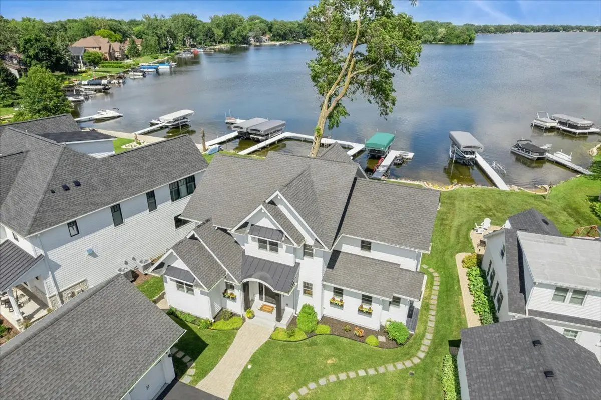 225 Edgewater Drive