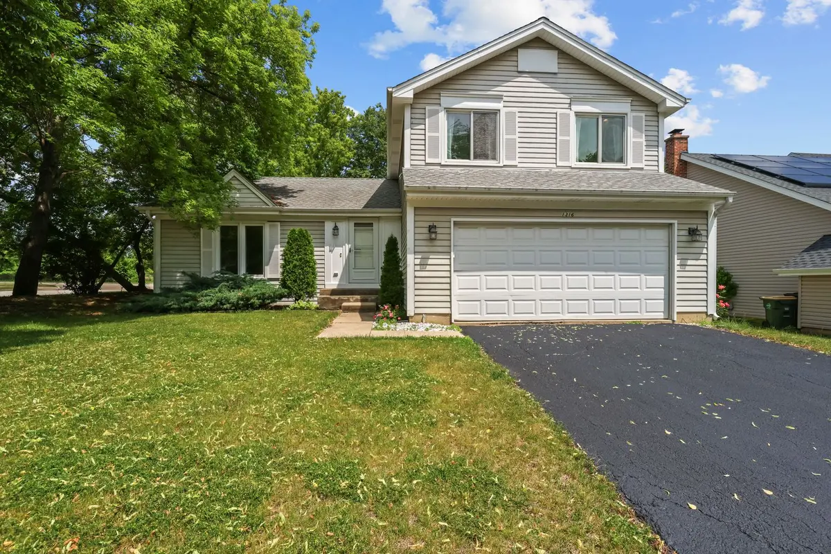 1316 W MEADE Lane