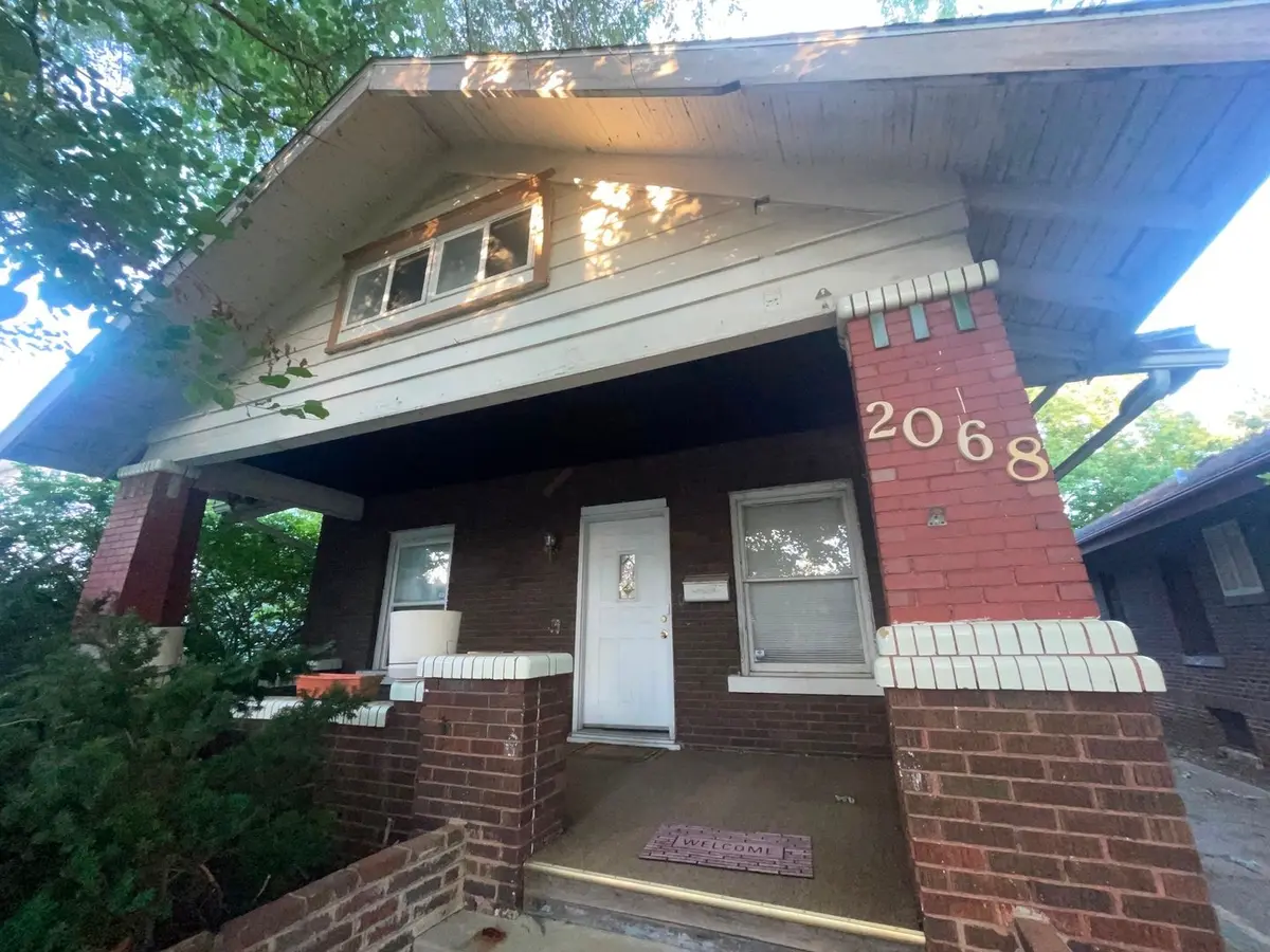 2068 S 05th Street