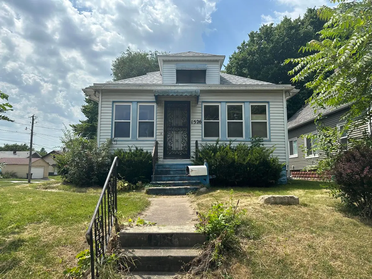 1526 6TH Street