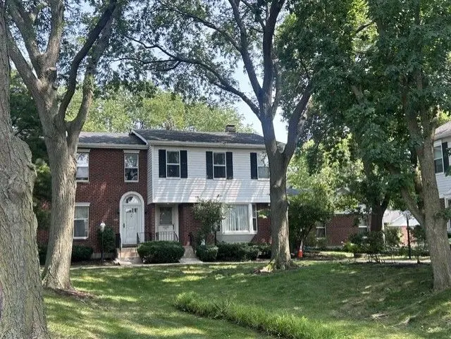 9029 Lincolnwood Drive