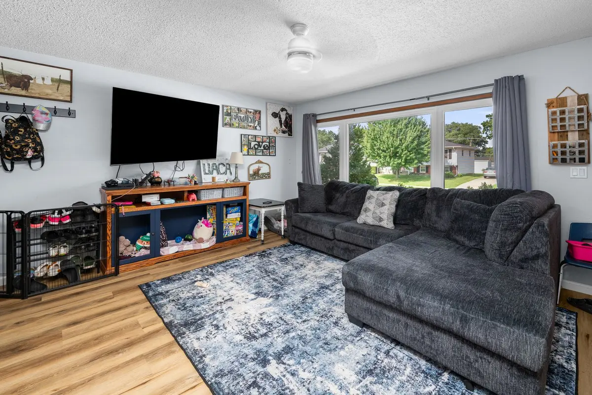 3121 Greenbrier Drive