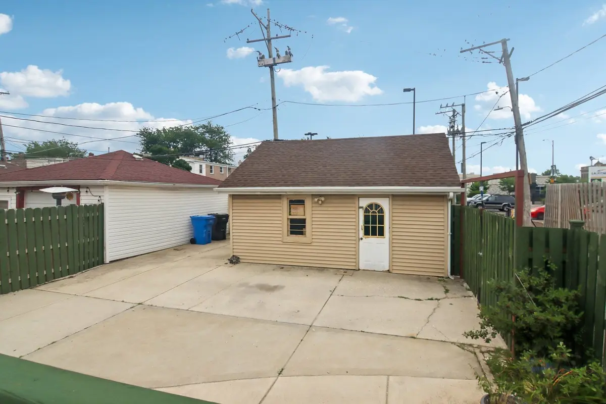 3143 W 54th Place