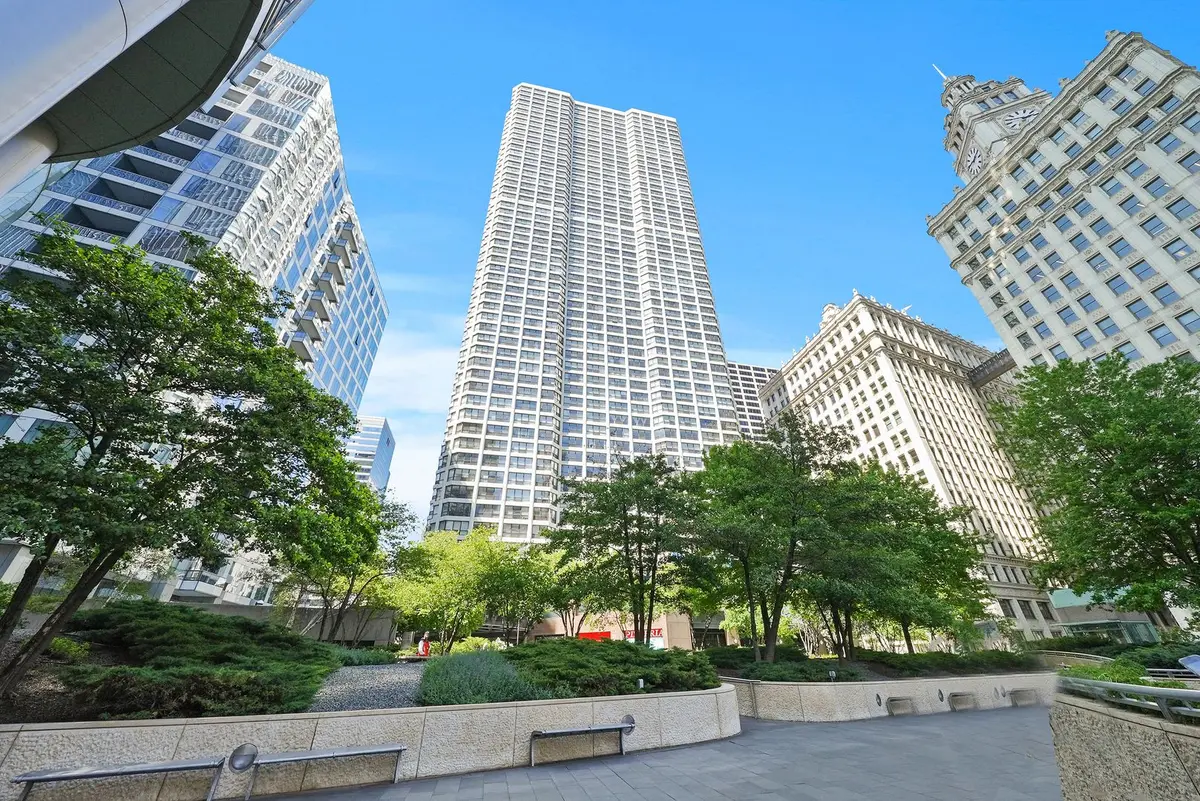 405 N Wabash Avenue