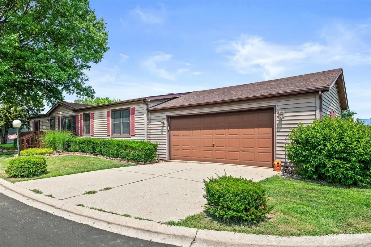 116 Cardinal Lane