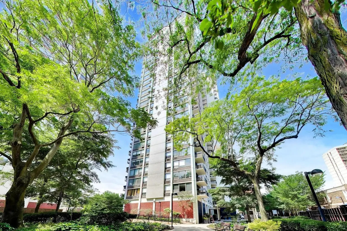 1460 N Sandburg Terrace