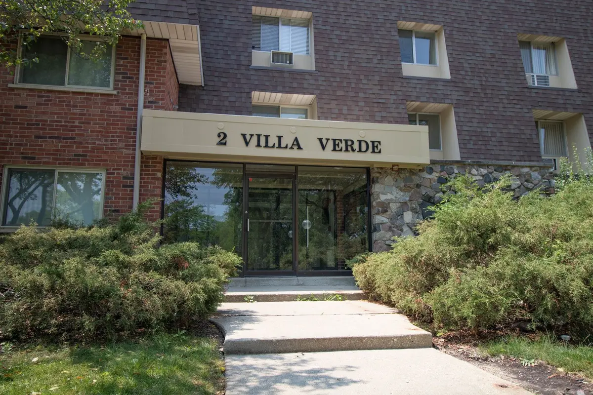 2 Villa Verde Drive