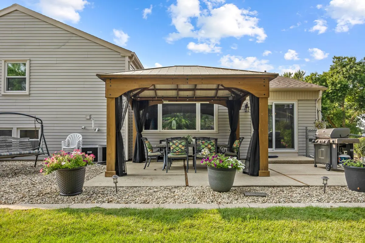 135 Cloverdale Lane
