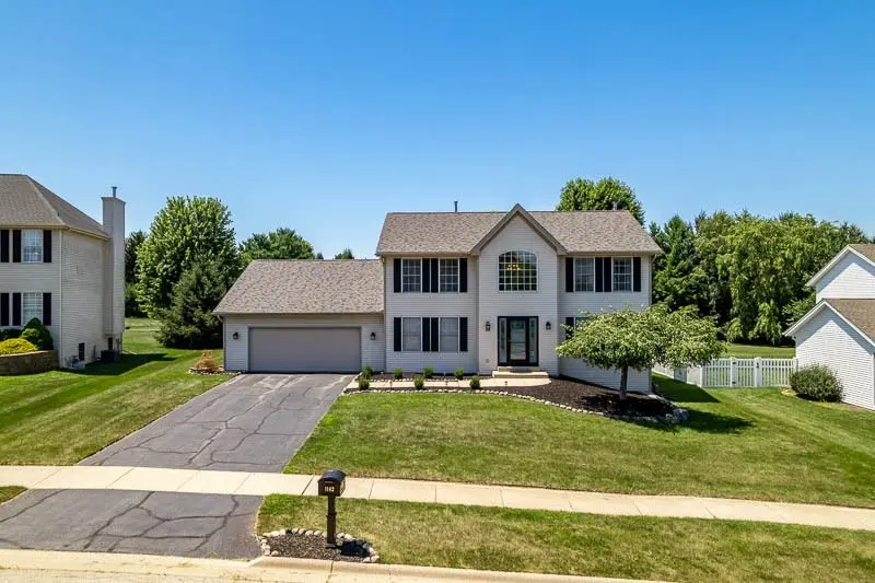 1142 University Parkway