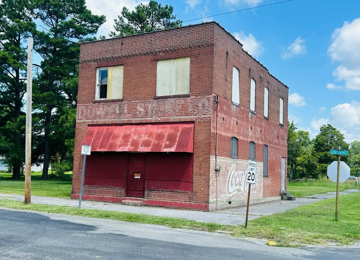 301 Union Avenue