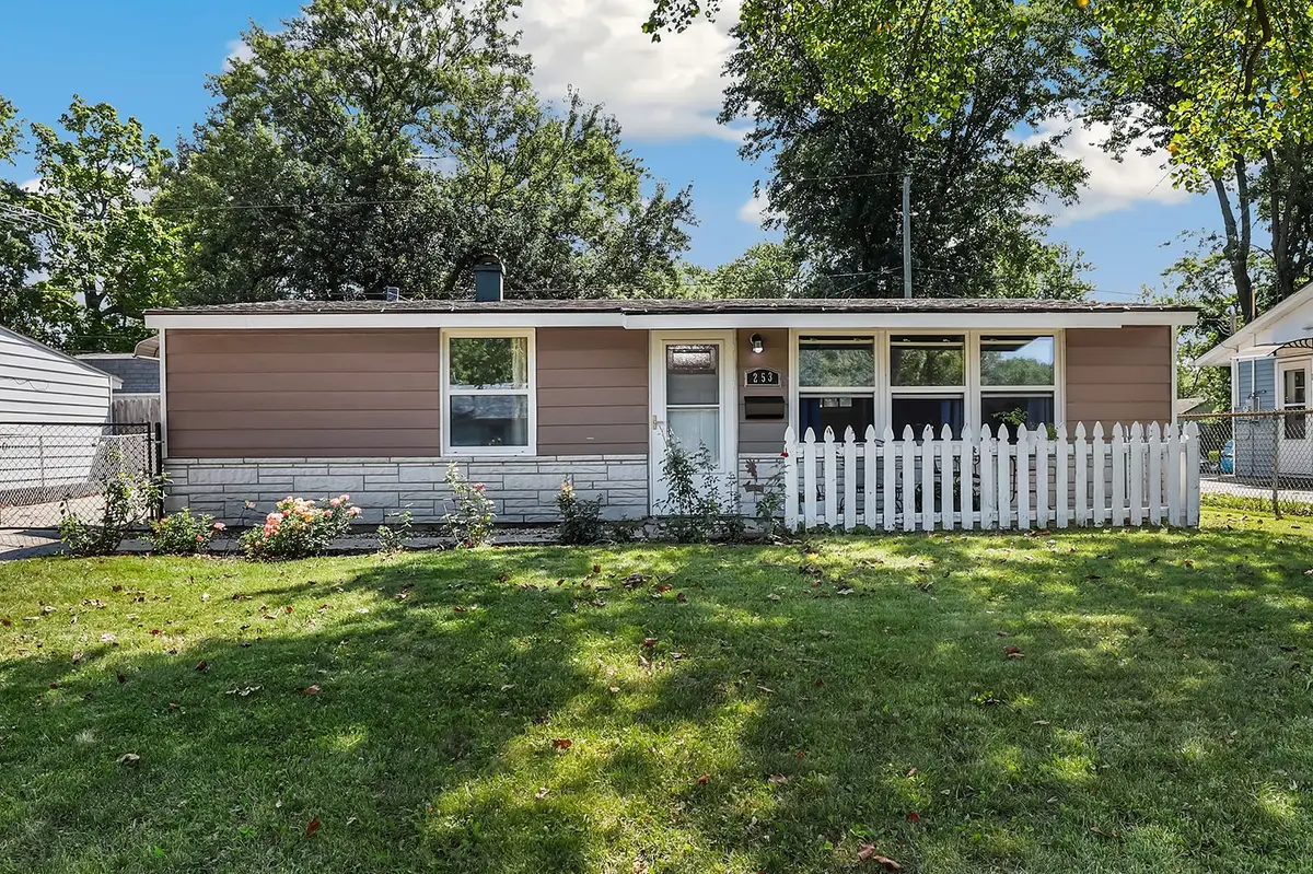253 Tiverton Lane