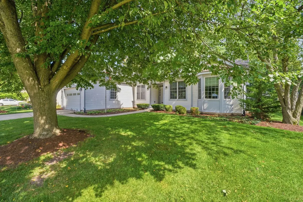 1944 School House Lane