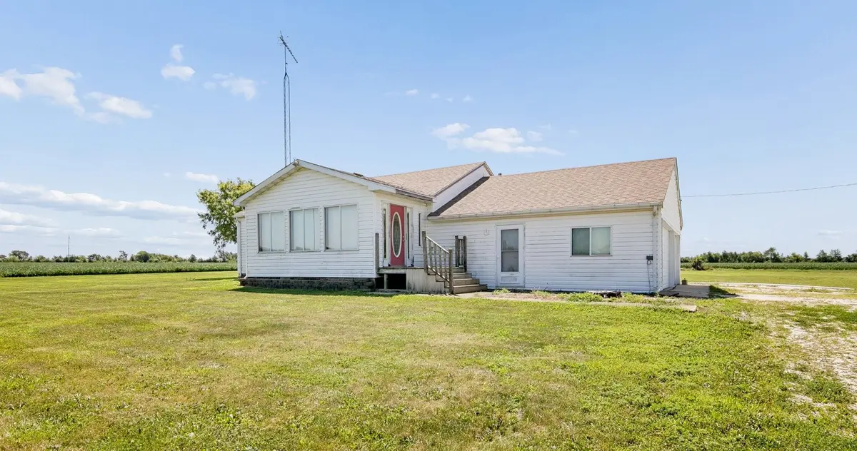 1067 E 3100 North Road