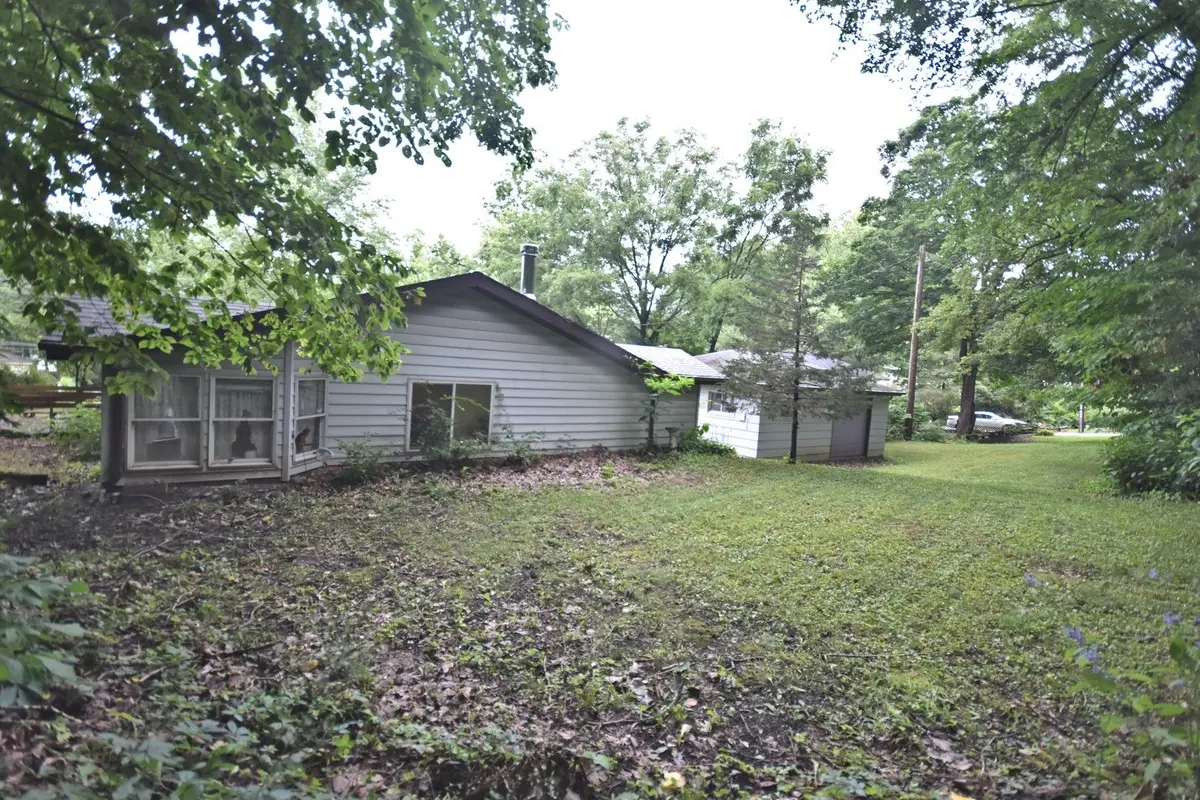 34W615 Illinois Street