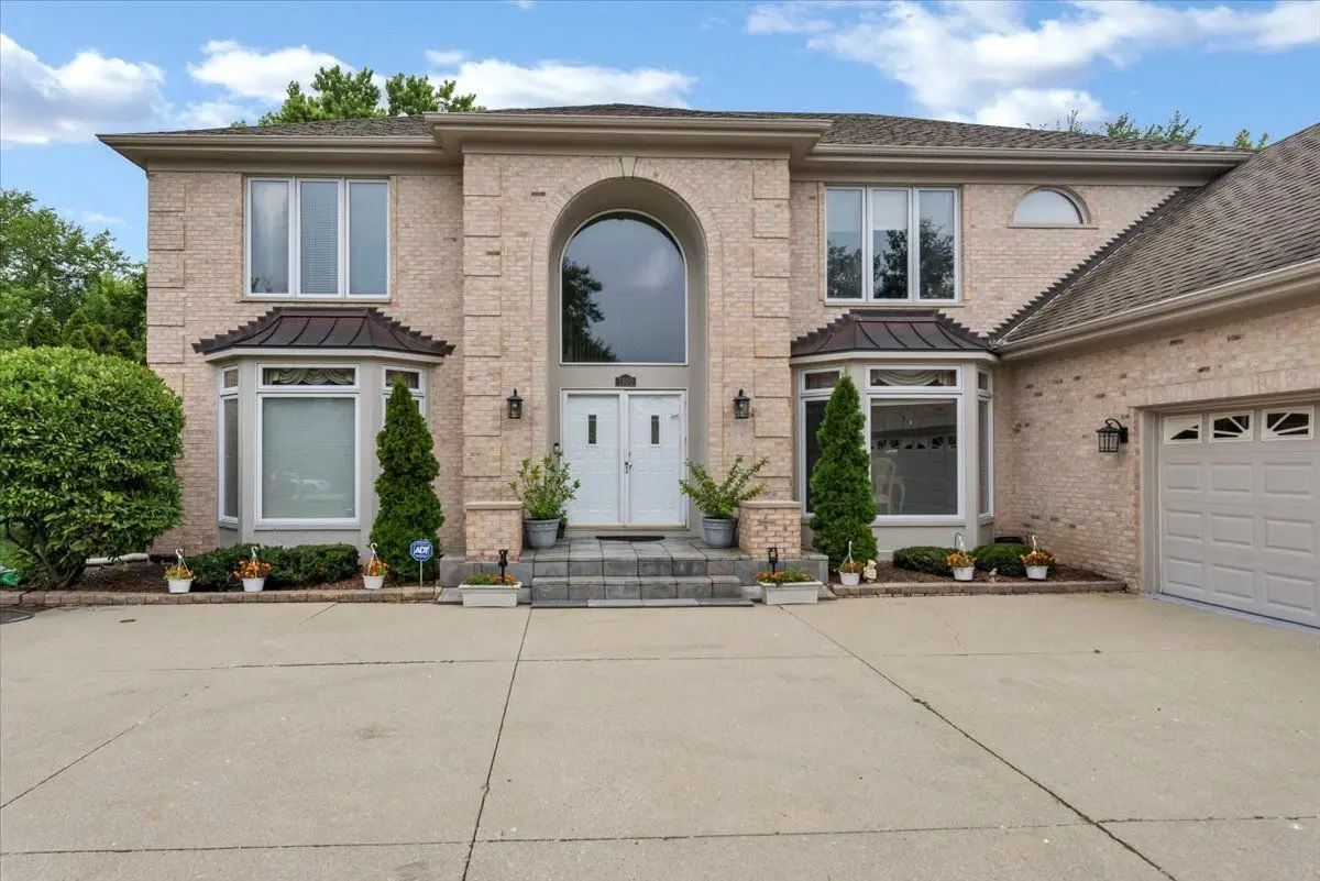 1922 Deercrest Lane