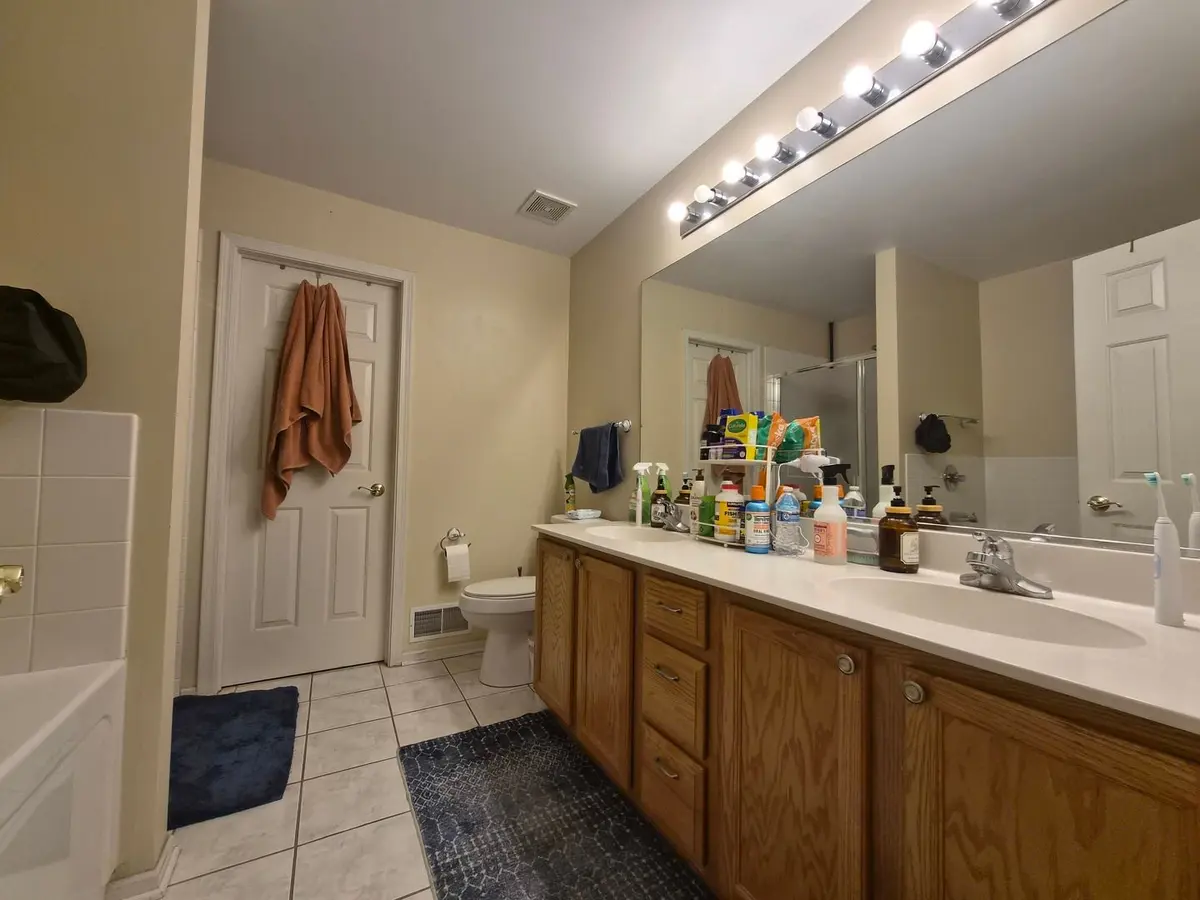 2337 HUDSON Circle