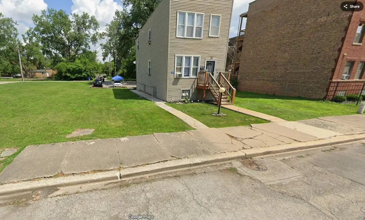 1146 W 68th Street