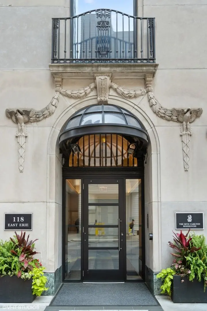 118 E Erie Street