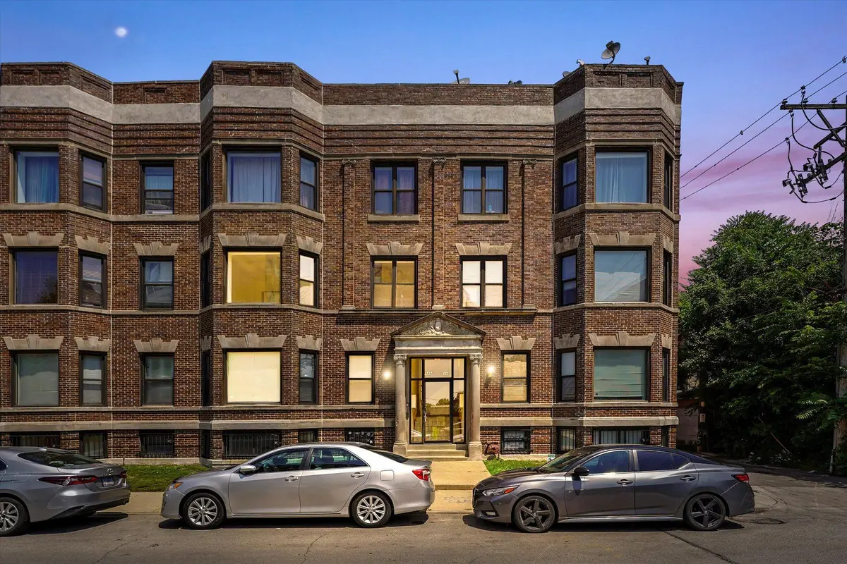 348 E 41ST Street